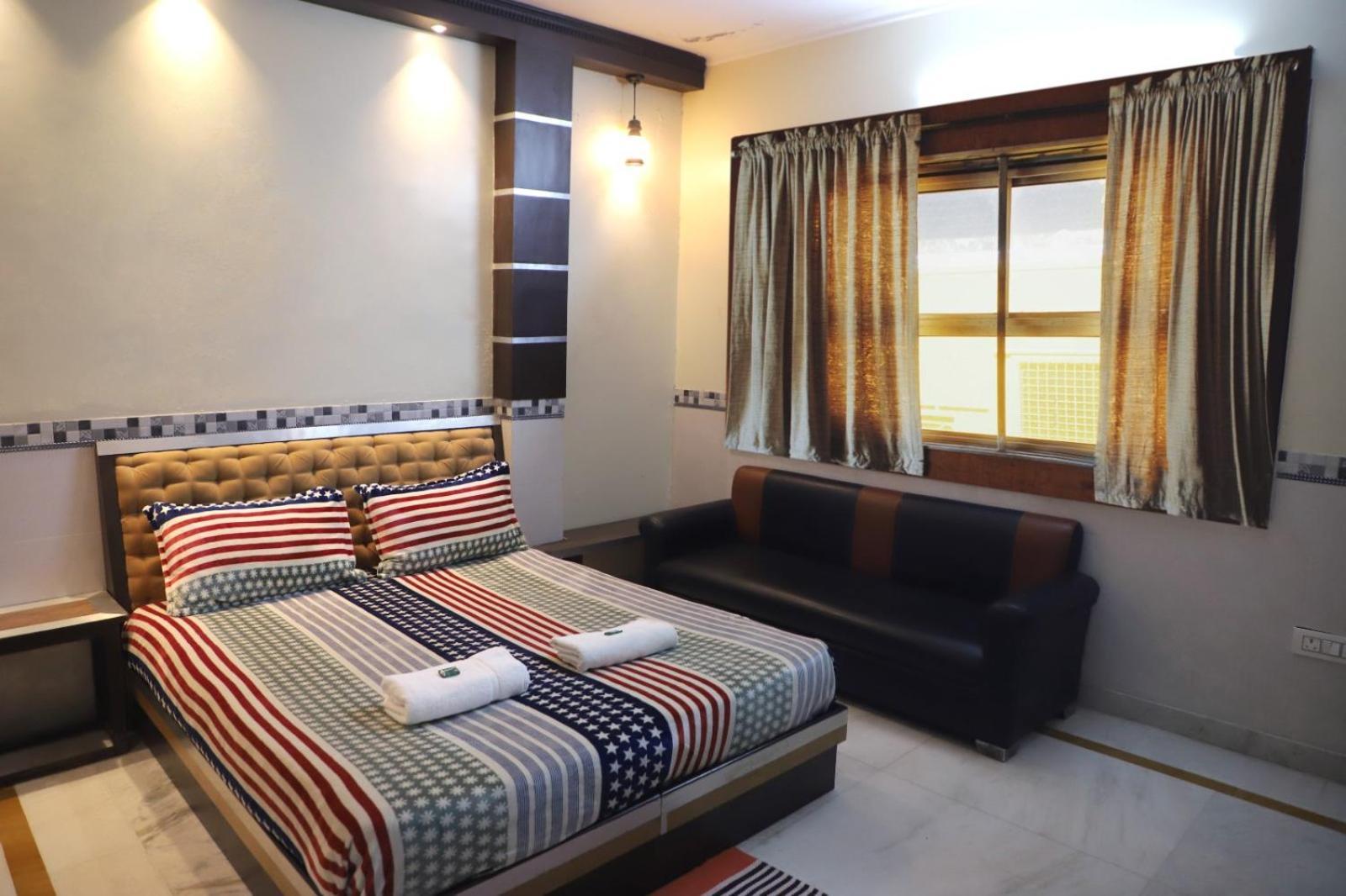 Hotel Traditional Inn Ню Делхи Екстериор снимка